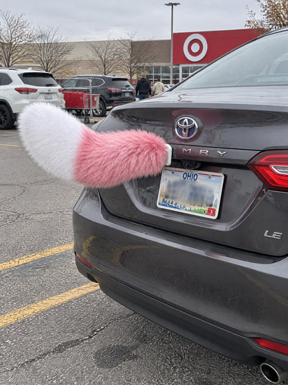 Pink & White | Close-up of Wagride fur and rear-panel mounting clip